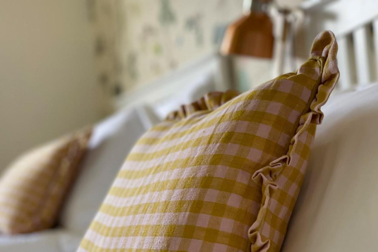 Woodpecker Lodge - Brook Meadow - Sleeps 4 Plus 2 - No Pets Market Harborough Exterior photo